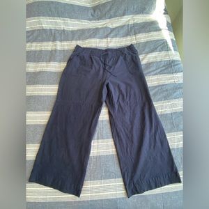 Lane bryant womans wide leg pants. Size 24. Navy blue.